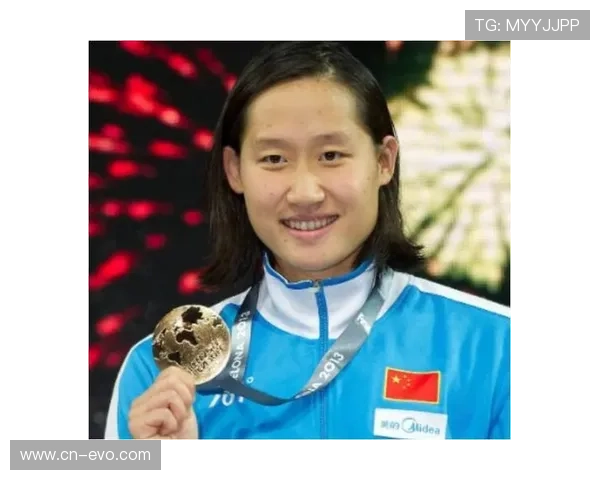 蝶泳女王刘子歌嫁大23岁教练旅居海外如今筹划二胎生活新篇章